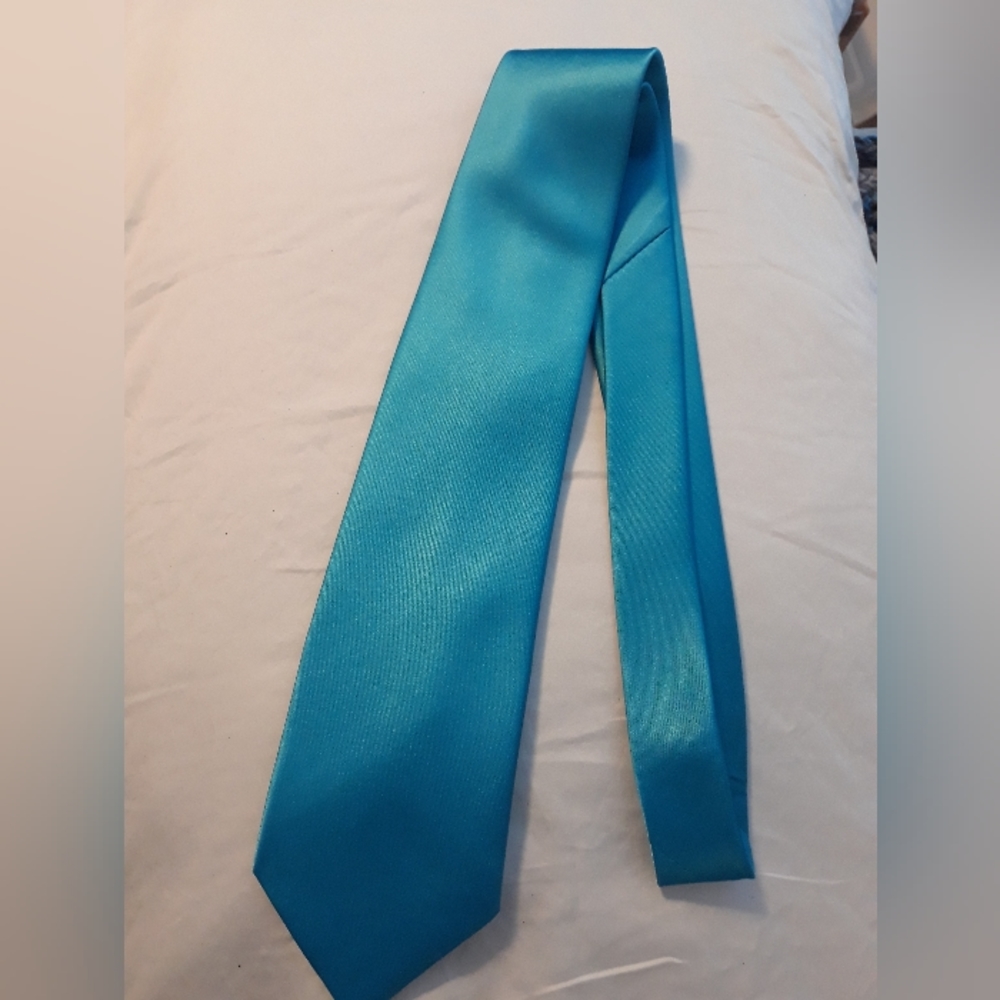 Turquoise Tie